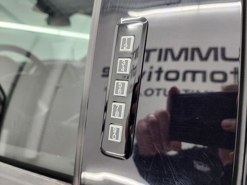 Used 2021 Ford F350 Lariat image 35