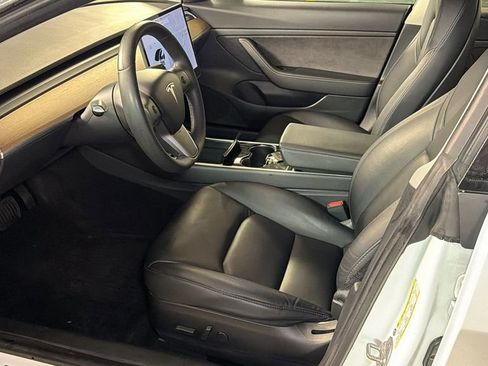 Used 2022 Tesla Model Y Performance image 19