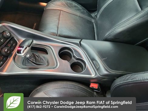 Used 2015 Dodge Challenger SXT Plus image 27