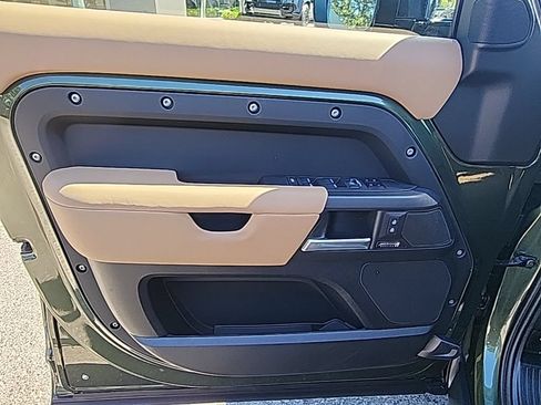 New 2026 Land Rover Defender 110 X-Dynamic SE AWD/4WD image 10