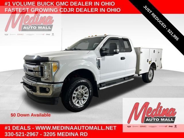 Used 2017 Ford F250 XLT w/ XLT Value Package AWD/4WD image 1