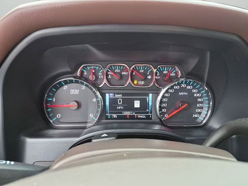 Used 2019 Chevrolet Silverado 2500 High Country w/ Duramax Plus Package image 38