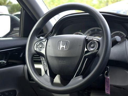 Used 2016 Honda Accord LX image 14
