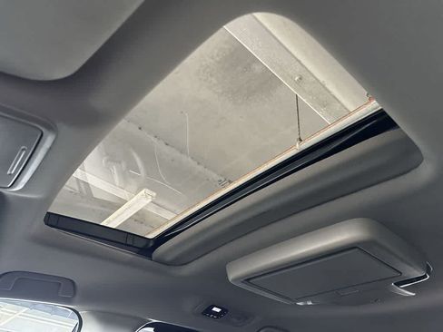 Used 2025 Honda Odyssey Touring image 16