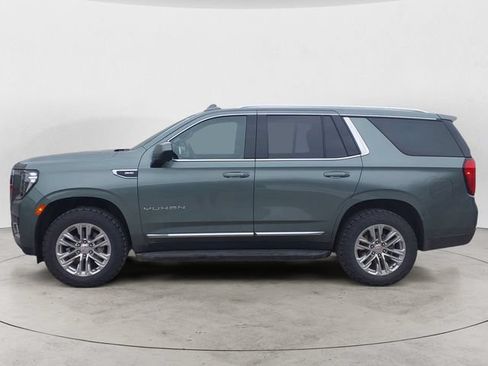 Used 2024 GMC Yukon SLT AWD/4WD image 2