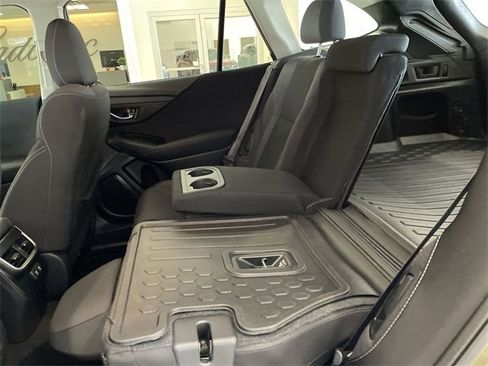 Used 2022 Subaru Outback Premium image 14