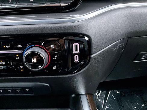 Used 2024 Chevrolet Silverado 2500 High Country w/ High Country Premium Package image 27