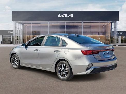 Certified 2024 Kia Forte LXS FWD image 4