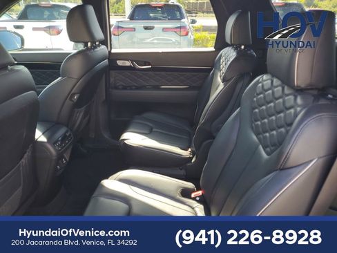 Certified 2022 Hyundai Palisade Calligraphy image 15