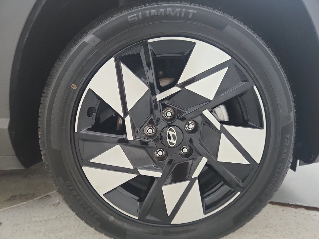 Used 2025 Hyundai Kona SEL FWD image 36