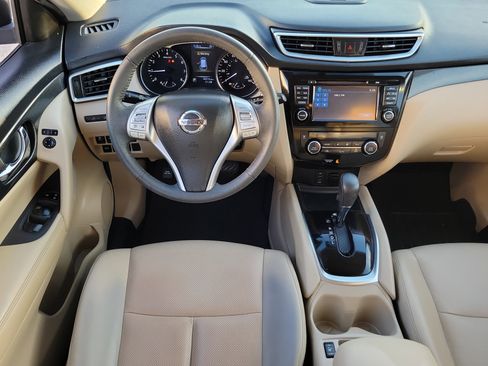 Used 2016 Nissan Rogue SL image 16