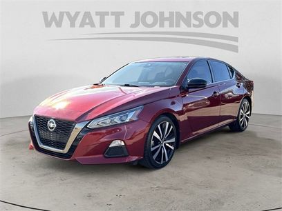Used 2021 Nissan Altima 2.5 SR w/ SR Premium Package