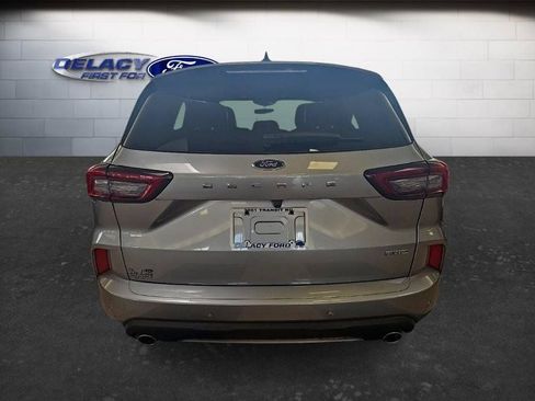 Used 2023 Ford Escape ST-Line w/ Tech Pack #1 AWD/4WD image 5