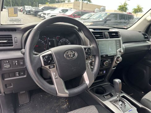 Used 2024 Toyota 4Runner SR5 RWD image 10