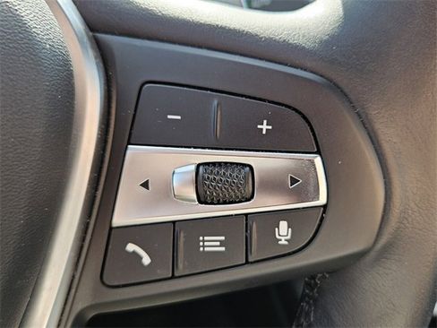 Used 2024 BMW 330e image 12