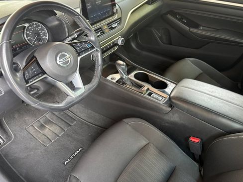Used 2021 Nissan Altima 2.5 SV w/ SV Premium Package FWD image 11
