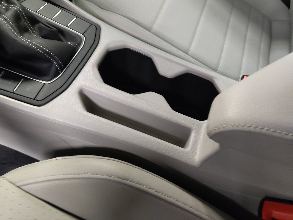 Used 2024 Volkswagen Jetta SE w/ Panoramic Sunroof Package FWD image 26