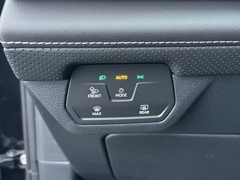 New 2026 Volkswagen Atlas SE image 25