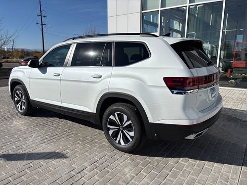 New 2026 Volkswagen Atlas SE image 3