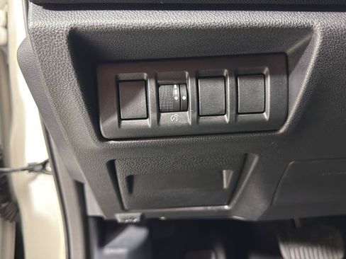 Certified 2023 Subaru Outback AWD/4WD image 7