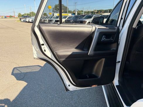 Used 2016 Toyota 4Runner SR5 Premium AWD/4WD image 16
