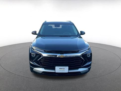 Used 2025 Chevrolet TrailBlazer LT image 4