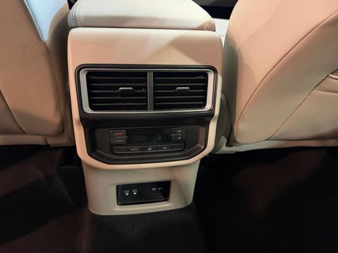 Used 2026 Volkswagen Atlas SE FWD image 20