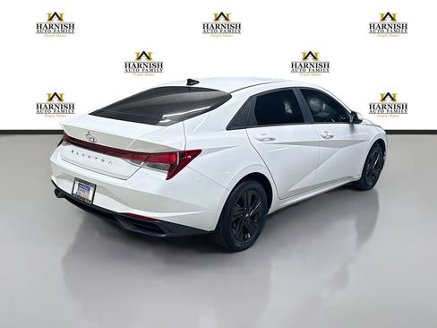 Used 2021 Hyundai Elantra SEL FWD image 5