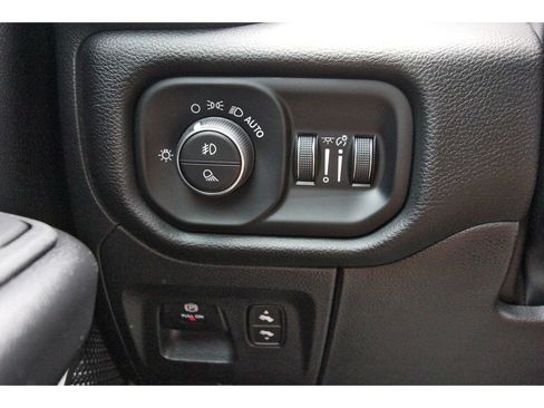 Used 2025 RAM 1500 Lone Star AWD/4WD image 21
