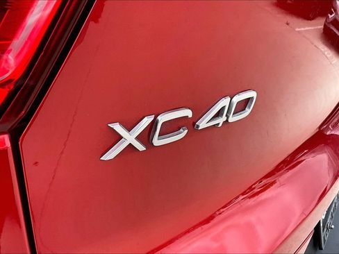 Used 2019 Volvo XC40 T5 Momentum AWD/4WD image 42