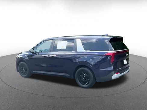 Used 2026 Kia Carnival FWD image 9