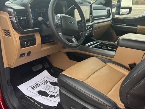 Used 2026 Ford F250 Lariat w/ Black Appearance Package image 8