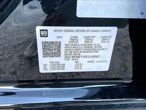 Used 2025 Chevrolet Silverado 2500 LT w/ Leather Package image 14