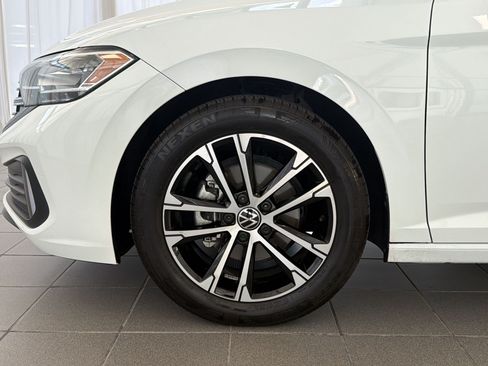 Certified 2024 Volkswagen Jetta Sport FWD image 12
