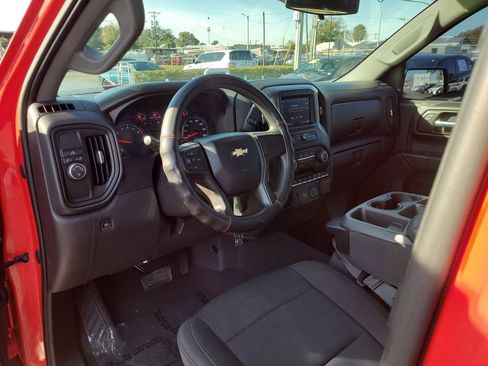 Used 2020 Chevrolet Silverado 1500 Custom w/ Custom Value Package image 17