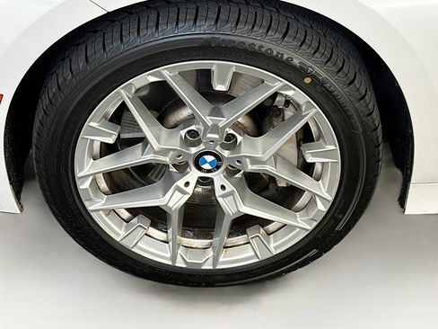 Used 2025 BMW 330i xDrive Sedan AWD/4WD image 35
