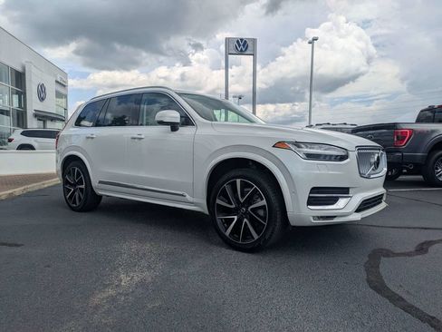 Used 2024 Volvo XC90 B6 Plus AWD/4WD image 3