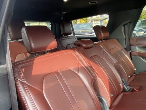 Used 2024 Ford Expedition Max Limited image 35