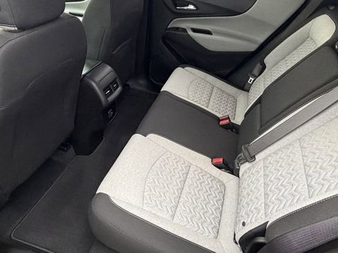 Used 2022 Chevrolet Equinox LT w/ Driver Convenience Package image 14
