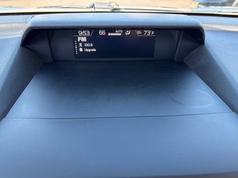 Used 2019 Subaru Forester Premium AWD/4WD image 17