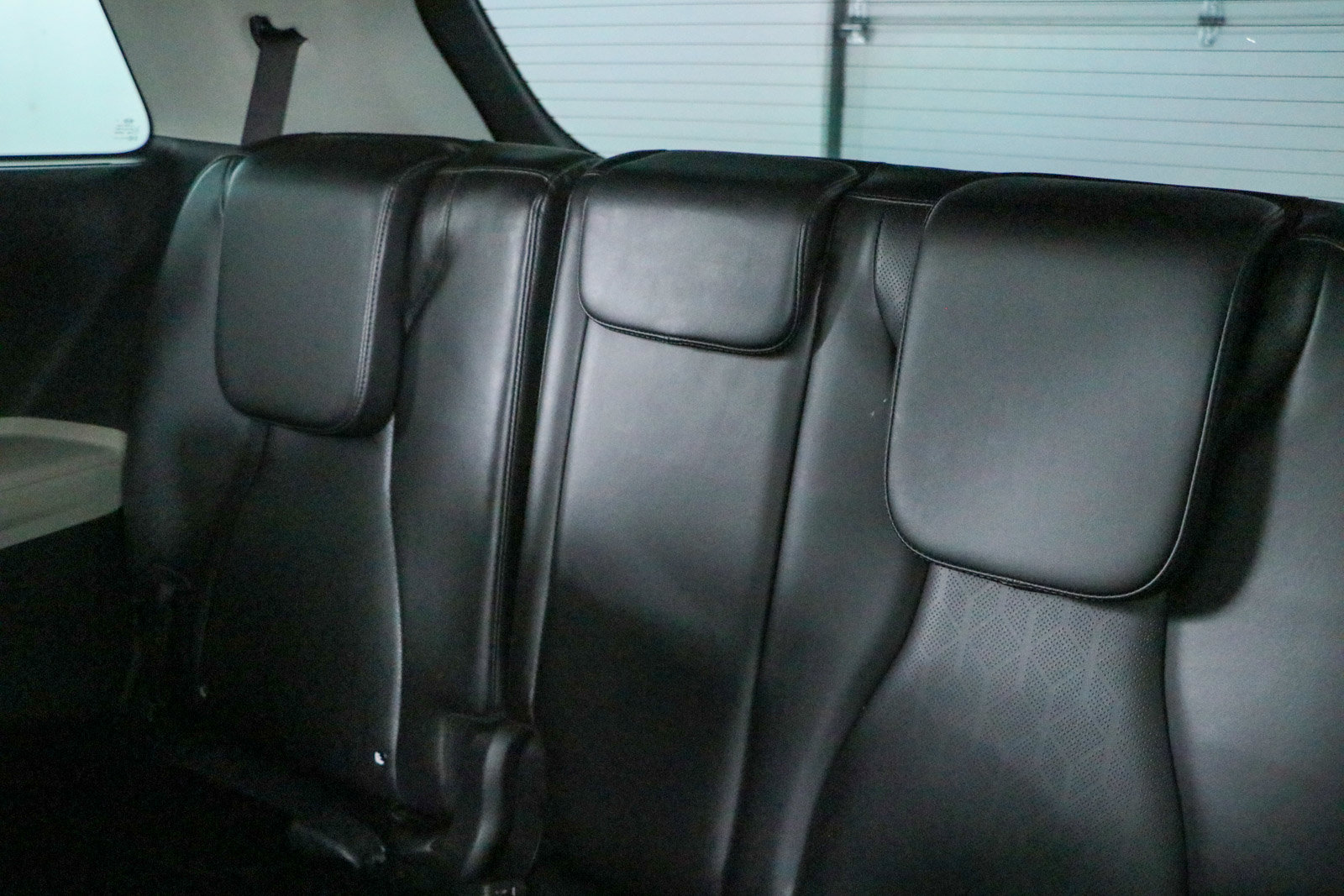Used 2022 Kia Carnival EX FWD image 25