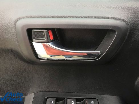 Used 2023 Toyota Tacoma TRD Off-Road w/ Advanced Technology Package image 23