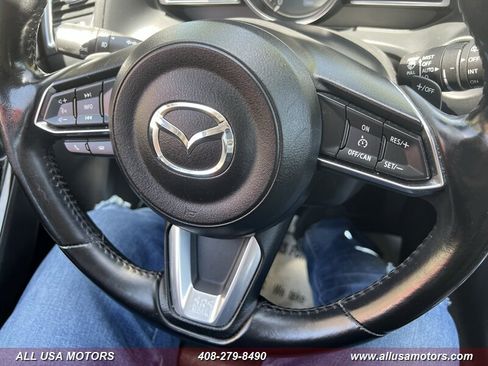 Used 2017 MAZDA MAZDA3 Grand Touring w/ Premium Equipment Package FWD image 18