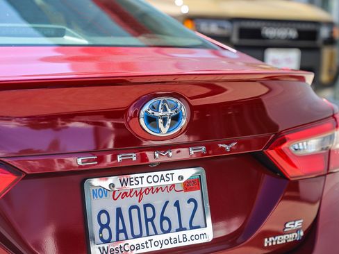 Used 2018 Toyota Camry SE image 11