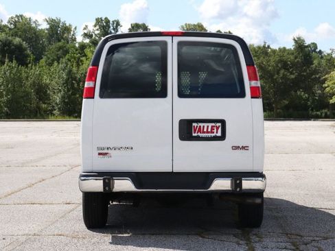 Used 2024 GMC Savana 2500 w/ Driver Convenience Package RWD image 6