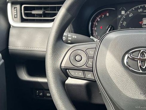 Certified 2025 Toyota RAV4 LE AWD/4WD image 24