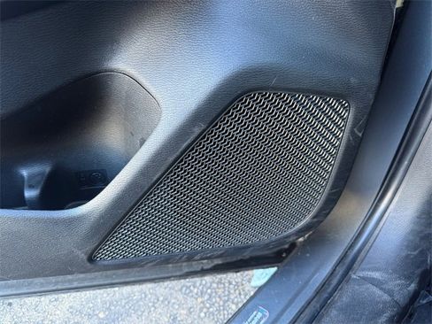 Used 2023 Mitsubishi Outlander ES image 13