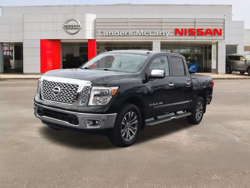 Used 2019 Nissan Titan SL image 7