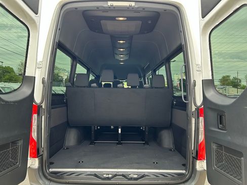 Used 2025 Mercedes-Benz Sprinter 2500 image 16
