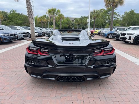 Used 2023 Chevrolet Corvette Z06 w/ Stealth Interior Trim Package RWD image 9